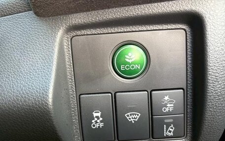 Honda Vezel, 2018 год, 1 380 001 рублей, 17 фотография