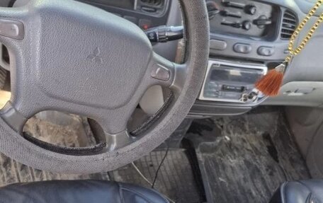 Mitsubishi Space Gear I рестайлинг, 1997 год, 180 000 рублей, 9 фотография