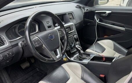 Volvo S60 Cross Country, 2016 год, 1 600 000 рублей, 7 фотография