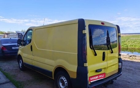 Renault Trafic, 2004 год, 600 000 рублей, 10 фотография