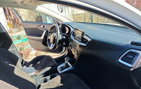 KIA cee'd III, 2019 год, 1 900 000 рублей, 12 фотография