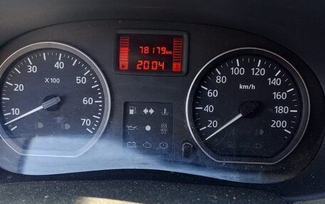 Renault Logan I, 2010 год, 670 000 рублей, 3 фотография