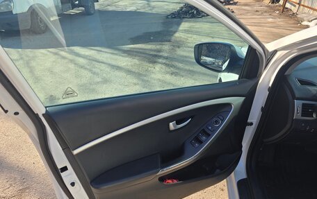 Hyundai i30 II рестайлинг, 2014 год, 1 000 000 рублей, 13 фотография