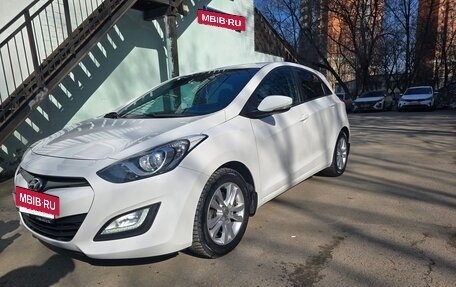 Hyundai i30 II рестайлинг, 2014 год, 1 000 000 рублей, 2 фотография