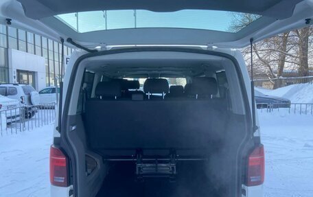 Volkswagen Caravelle T6 рестайлинг, 2020 год, 4 080 000 рублей, 8 фотография