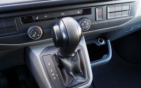 Volkswagen Transporter T6 рестайлинг, 2021 год, 3 560 000 рублей, 16 фотография