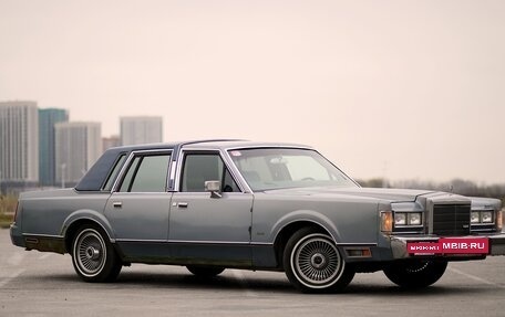 Lincoln Town Car II, 1989 год, 2 900 000 рублей, 2 фотография