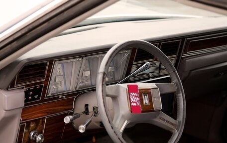 Lincoln Town Car II, 1989 год, 2 900 000 рублей, 18 фотография