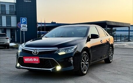 Toyota Camry, 2017 год, 2 175 000 рублей, 2 фотография