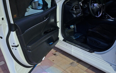 Toyota Camry, 2019 год, 2 400 000 рублей, 7 фотография