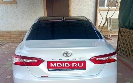 Toyota Camry, 2019 год, 2 400 000 рублей, 2 фотография