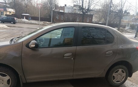 Renault Logan II, 2019 год, 735 000 рублей, 3 фотография