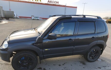 Chevrolet Niva I рестайлинг, 2016 год, 810 000 рублей, 3 фотография