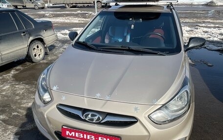 Hyundai Solaris II рестайлинг, 2011 год, 675 555 рублей, 2 фотография