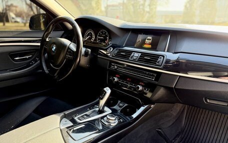 BMW 5 серия, 2016 год, 2 420 000 рублей, 18 фотография