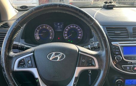 Hyundai Solaris II рестайлинг, 2012 год, 730 000 рублей, 8 фотография