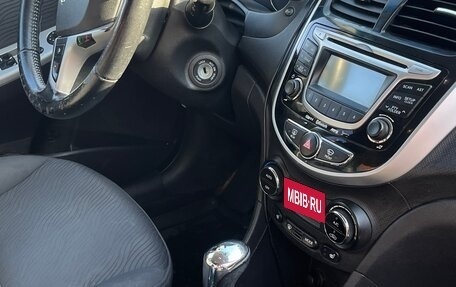 Hyundai Solaris II рестайлинг, 2012 год, 730 000 рублей, 13 фотография