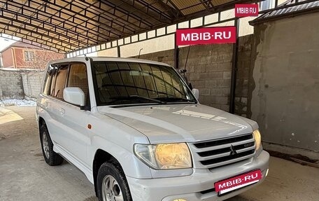 Mitsubishi Pajero iO, 1999 год, 600 000 рублей, 3 фотография
