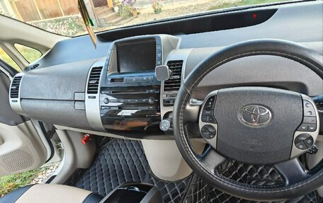 Toyota Prius, 2008 год, 710 000 рублей, 11 фотография