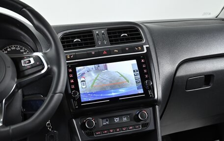 Volkswagen Polo VI (EU Market), 2018 год, 1 049 000 рублей, 7 фотография