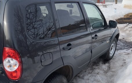 Chevrolet Niva I рестайлинг, 2018 год, 770 000 рублей, 7 фотография