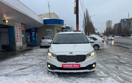 KIA Carnival III, 2017 год, 1 550 000 рублей, 8 фотография