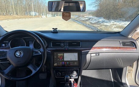 Skoda Superb III рестайлинг, 2014 год, 1 100 000 рублей, 13 фотография