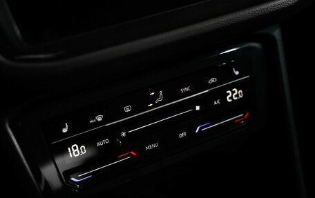 Volkswagen Tiguan II, 2021 год, 3 299 000 рублей, 17 фотография