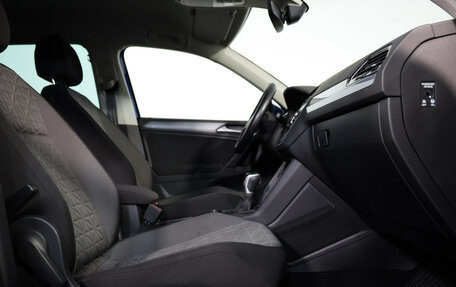 Volkswagen Tiguan II, 2021 год, 3 299 000 рублей, 25 фотография