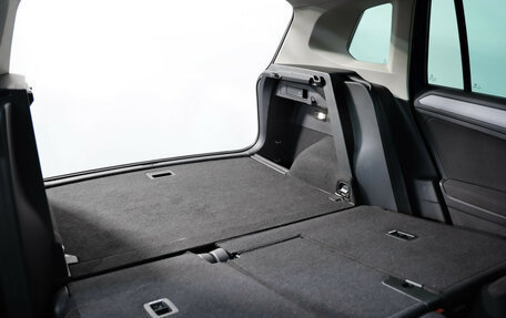 Volkswagen Tiguan II, 2021 год, 3 299 000 рублей, 30 фотография