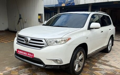 Toyota Highlander III, 2011 год, 1 600 000 рублей, 5 фотография