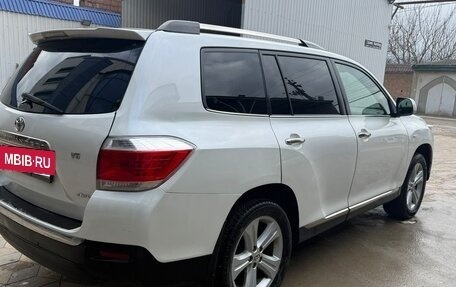Toyota Highlander III, 2011 год, 1 600 000 рублей, 3 фотография