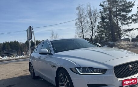 Jaguar XE I рестайлинг, 2017 год, 1 700 000 рублей, 1 фотография