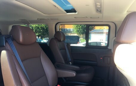 Hyundai Grand Starex Grand Starex I рестайлинг 2, 2019 год, 4 100 000 рублей, 3 фотография