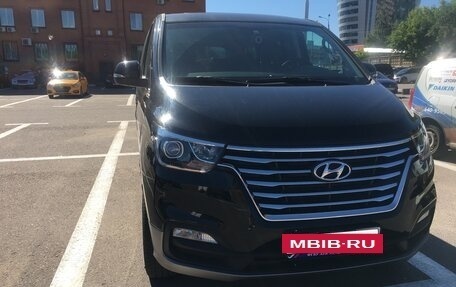 Hyundai Grand Starex Grand Starex I рестайлинг 2, 2019 год, 4 100 000 рублей, 8 фотография