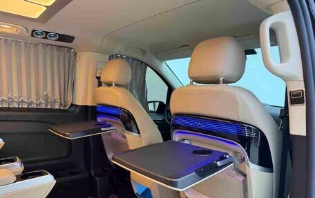 Mercedes-Benz Vito, 2023 год, 7 000 000 рублей, 12 фотография