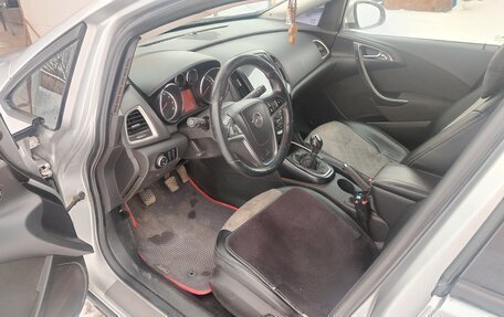 Opel Astra J, 2012 год, 600 000 рублей, 17 фотография