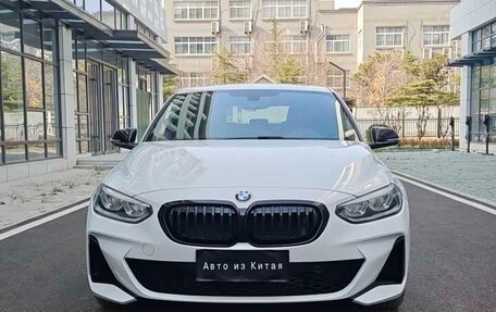 BMW 1 серия, 2022 год, 1 900 000 рублей, 2 фотография