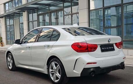 BMW 1 серия, 2022 год, 1 900 000 рублей, 4 фотография