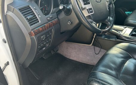 Toyota Land Cruiser 200, 2012 год, 4 100 000 рублей, 10 фотография