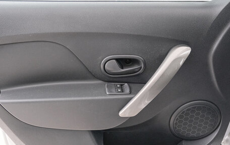 Renault Sandero II рестайлинг, 2018 год, 899 000 рублей, 20 фотография