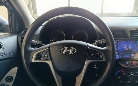 Hyundai Solaris II рестайлинг, 2015 год, 890 000 рублей, 10 фотография