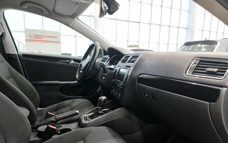 Volkswagen Jetta VI, 2018 год, 1 450 000 рублей, 11 фотография