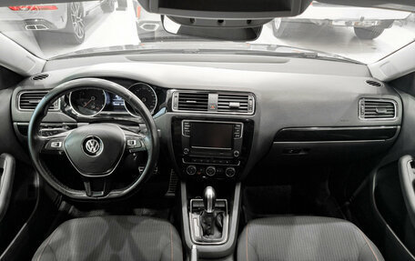 Volkswagen Jetta VI, 2018 год, 1 450 000 рублей, 14 фотография