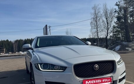 Jaguar XE I рестайлинг, 2017 год, 1 700 000 рублей, 6 фотография