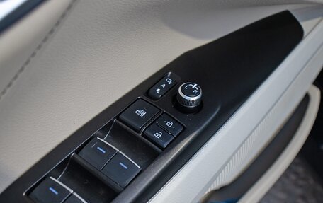 Toyota Camry, 2021 год, 3 250 000 рублей, 15 фотография