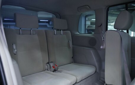 Toyota ISis I, 2011 год, 1 290 000 рублей, 17 фотография