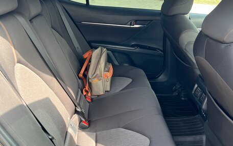 Toyota Camry, 2018 год, 2 000 000 рублей, 9 фотография