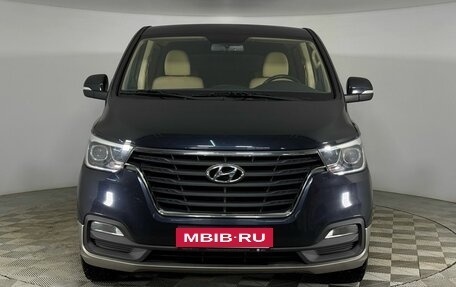 Hyundai H-1 II рестайлинг, 2021 год, 2 980 000 рублей, 2 фотография