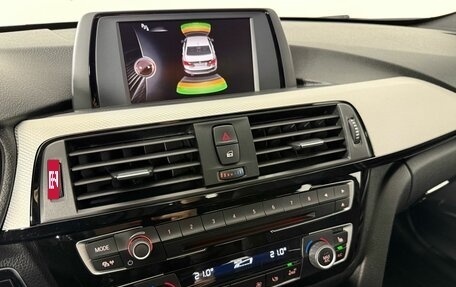 BMW 3 серия, 2017 год, 1 955 000 рублей, 14 фотография